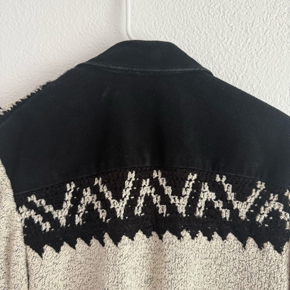 Coldwater Creek Women’s Small SweaterJacket Button Western Aztec Black Cream - Picture 9 of 10